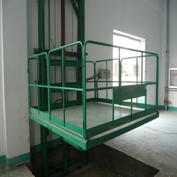 升降貨梯容易出現(xiàn)的幾個小問題及解決辦法 升降貨梯